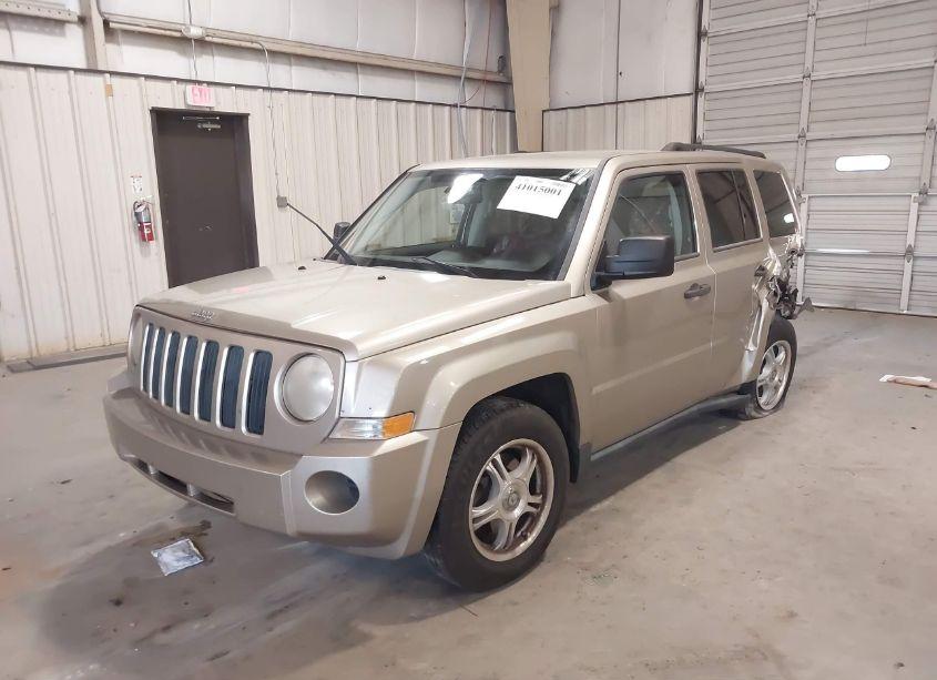 Photo 2 of 2009 Jeep Patriot SPORT (VIN 1J4FT28A99D183246)
