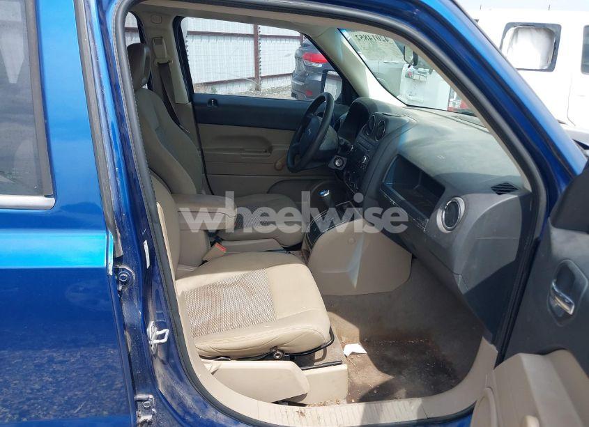 Photo 5 of 2009 Jeep Patriot SPORT (VIN 1J4FT28AX9D173776)