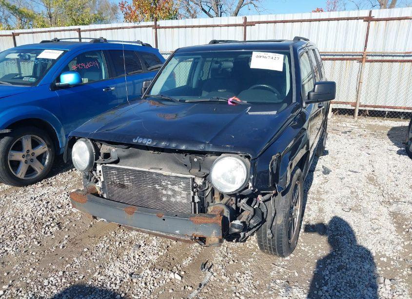 Photo 6 of 2009 Jeep Patriot SPORT (VIN 1J4FT28B09D169986)