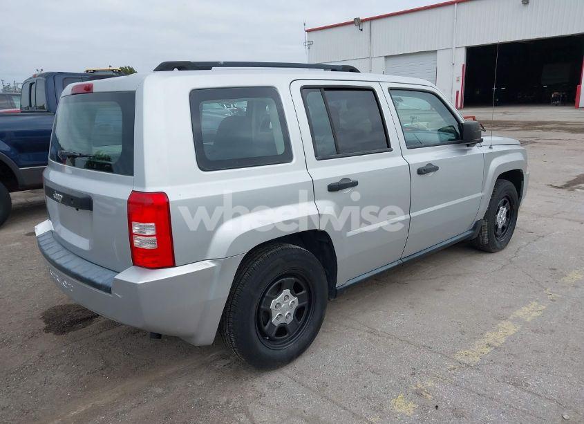 Photo 4 of 2009 Jeep Patriot SPORT (VIN 1J4FT28B39D135055)