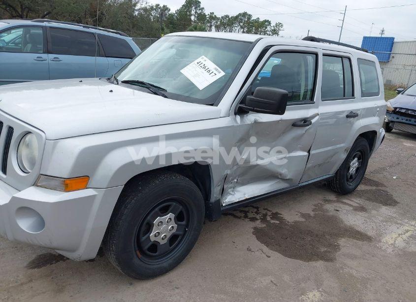 Photo 6 of 2009 Jeep Patriot SPORT (VIN 1J4FT28B39D135055)