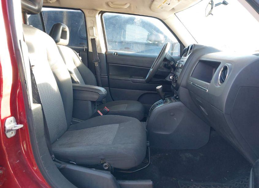 Photo 5 of 2009 Jeep Patriot SPORT (VIN 1J4FT28B49D201208)