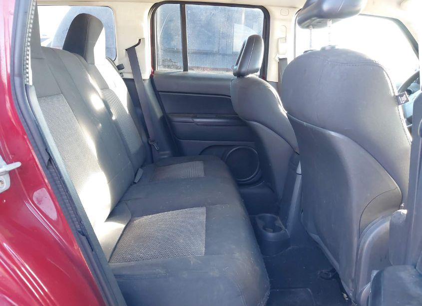 Photo 8 of 2009 Jeep Patriot SPORT (VIN 1J4FT28B49D201208)