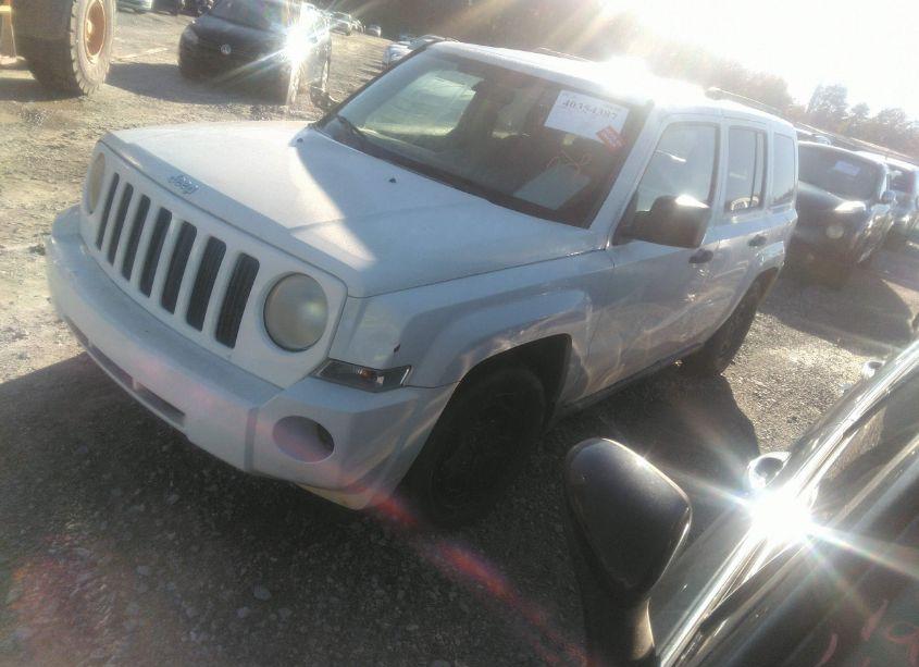 Photo 2 of 2009 Jeep Patriot SPORT (VIN 1J4FT28B59D159521)