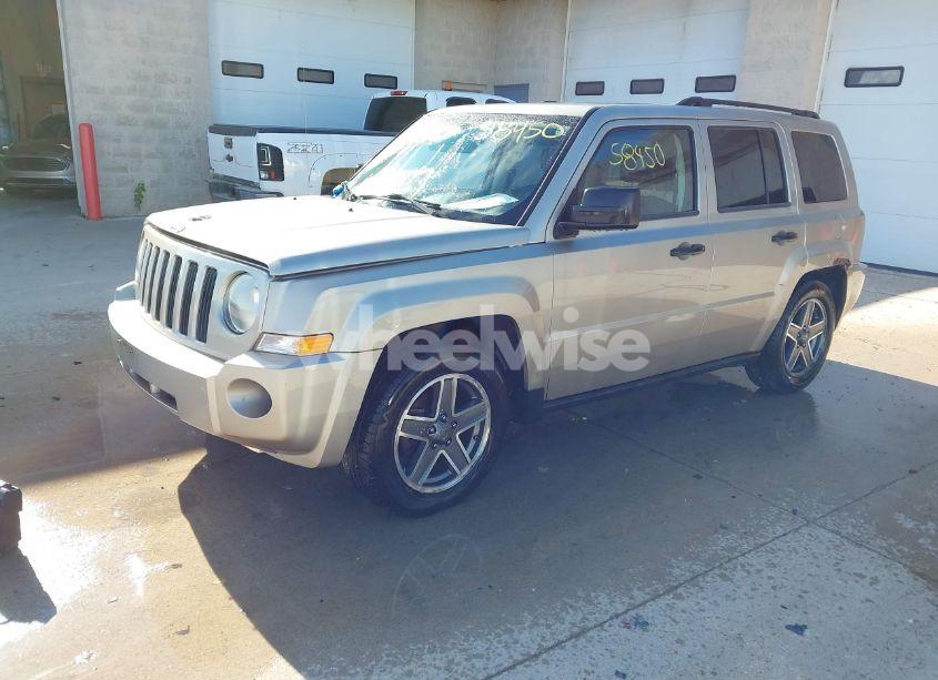 Photo 2 of 2009 Jeep Patriot SPORT (VIN 1J4FT28B59D195435)