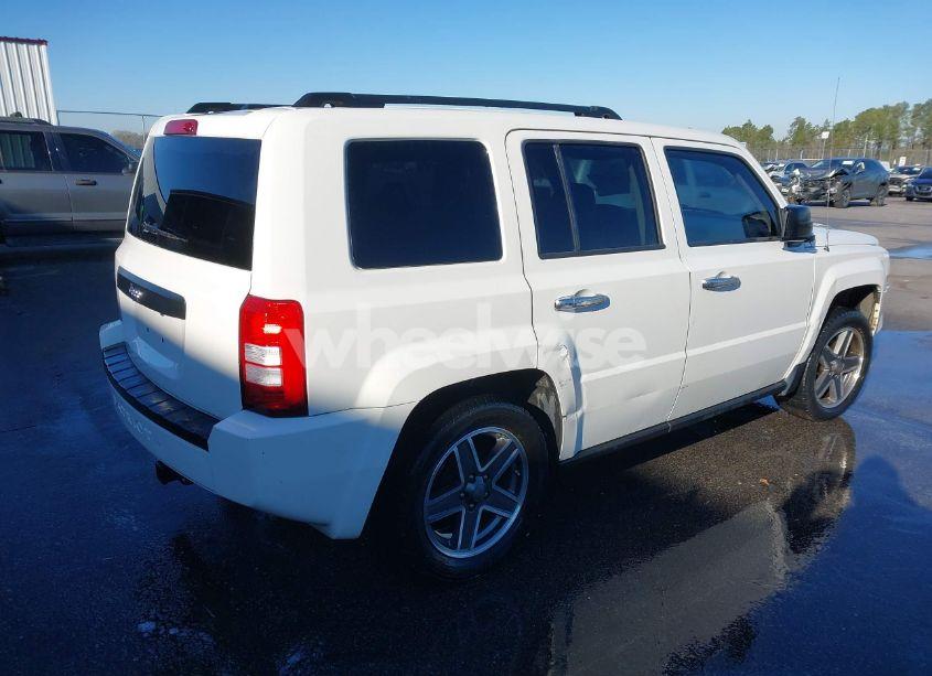 Photo 4 of 2009 Jeep Patriot SPORT (VIN 1J4FT28B59D196598)
