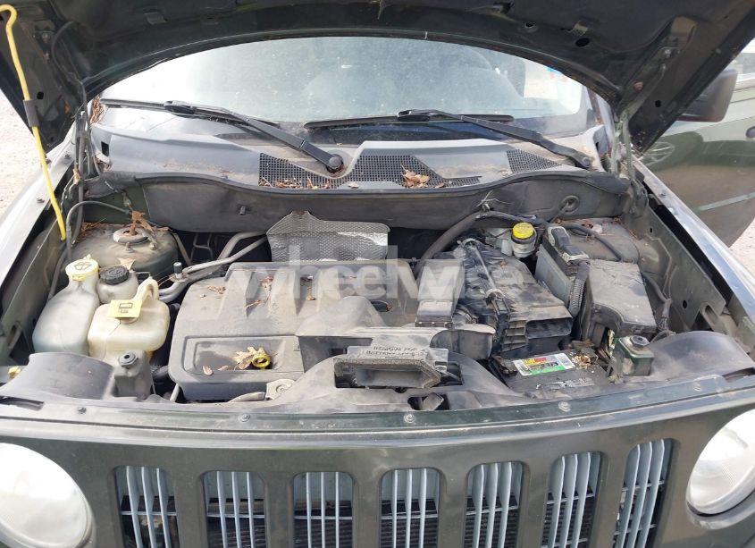 Photo 10 of 2009 Jeep Patriot SPORT (VIN 1J4FT28B69D101529)