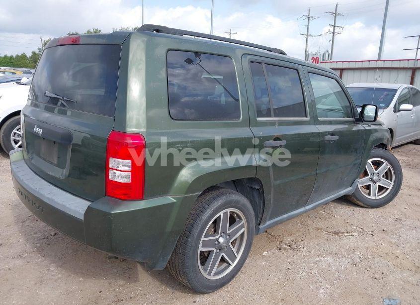 Photo 4 of 2009 Jeep Patriot SPORT (VIN 1J4FT28B69D101529)