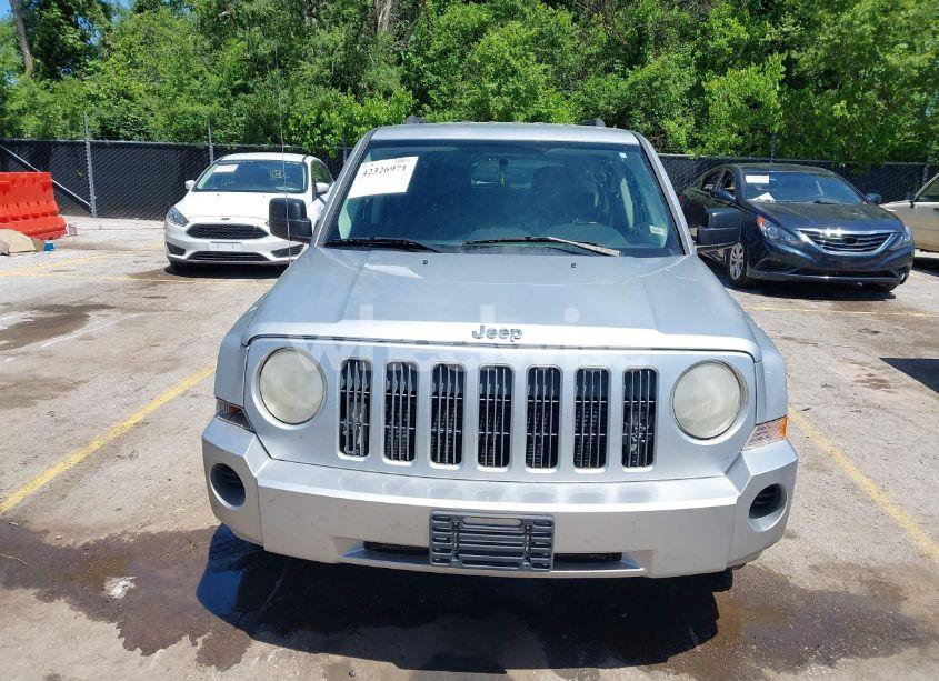 Photo 6 of 2009 Jeep Patriot SPORT (VIN 1J4FT28B69D110330)