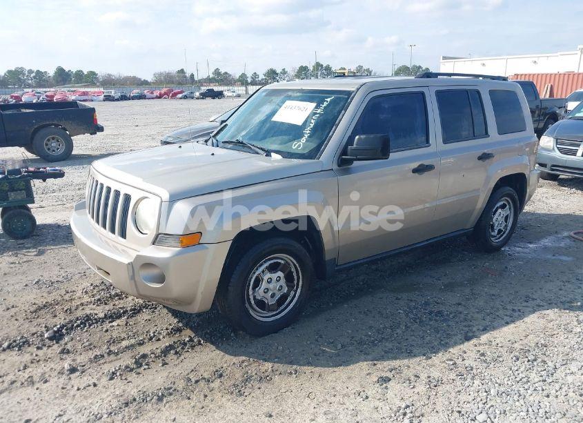 Photo 2 of 2009 Jeep Patriot SPORT (VIN 1J4FT28B69D124812)