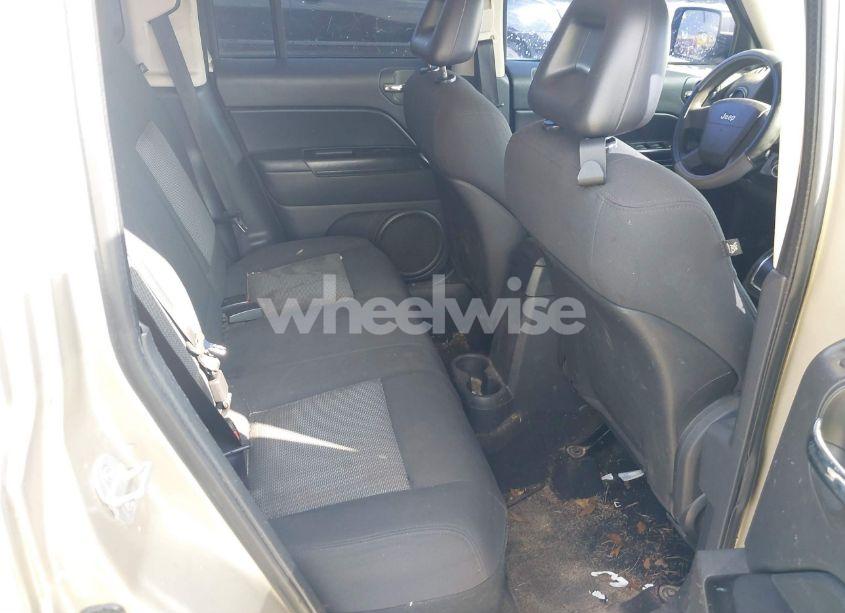 Photo 8 of 2009 Jeep Patriot SPORT (VIN 1J4FT28B69D124812)