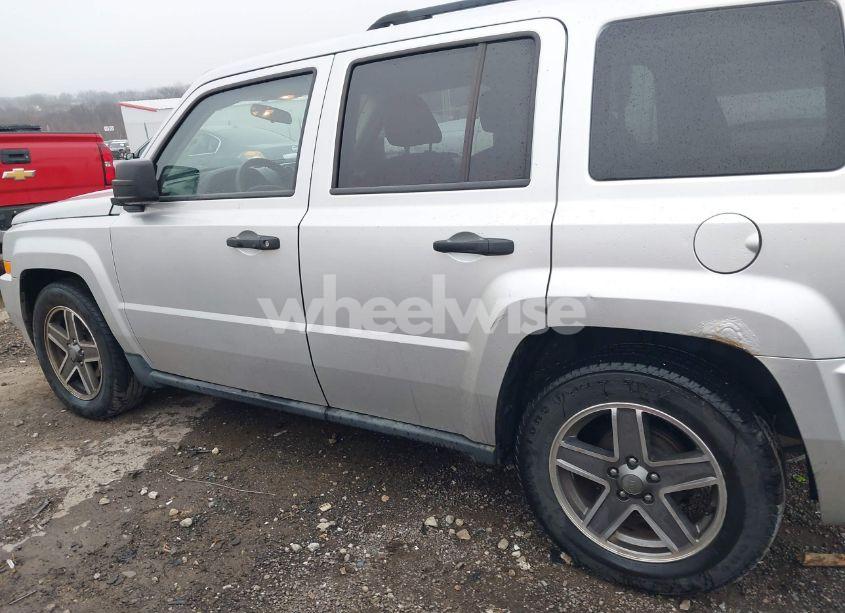 Photo 14 of 2009 Jeep Patriot SPORT (VIN 1J4FT28B79D146950)
