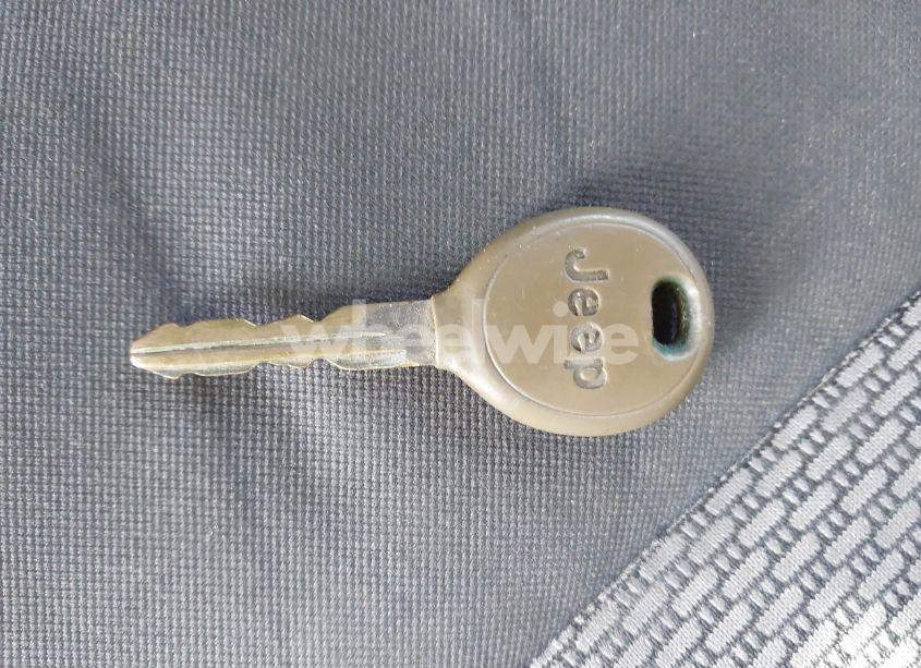 Photo 11 of 2009 Jeep Patriot SPORT (VIN 1J4FT28B99D121838)