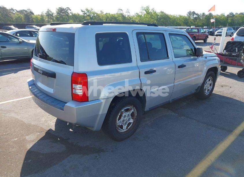 Photo 4 of 2009 Jeep Patriot SPORT (VIN 1J4FT28B99D121838)