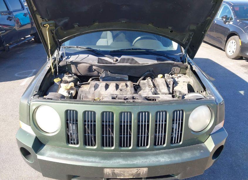 Photo 10 of 2009 Jeep Patriot SPORT (VIN 1J4FT28B99D139661)