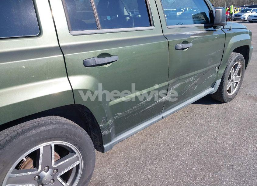 Photo 12 of 2009 Jeep Patriot SPORT (VIN 1J4FT28B99D139661)