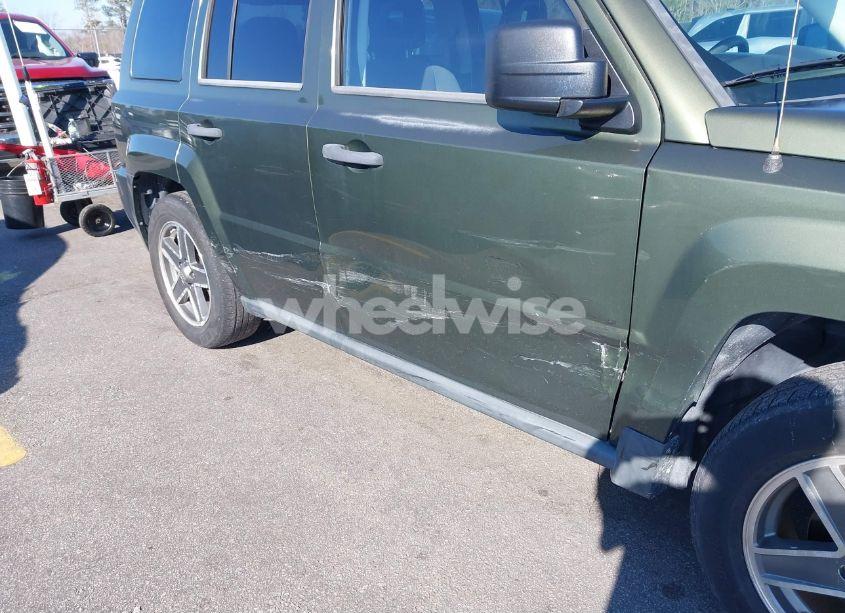 Photo 6 of 2009 Jeep Patriot SPORT (VIN 1J4FT28B99D139661)