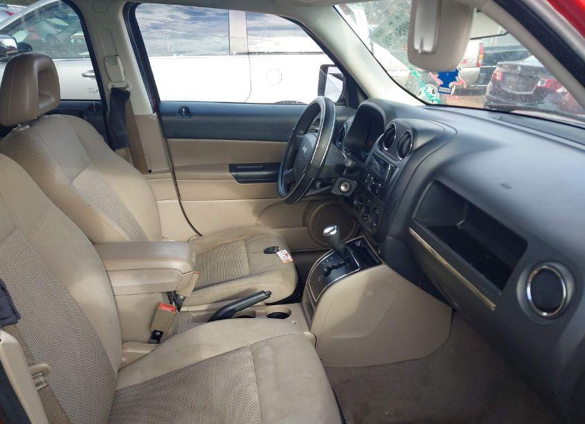 Photo 5 of 2009 Jeep Patriot SPORT (VIN 1J4FT28B99D159392)