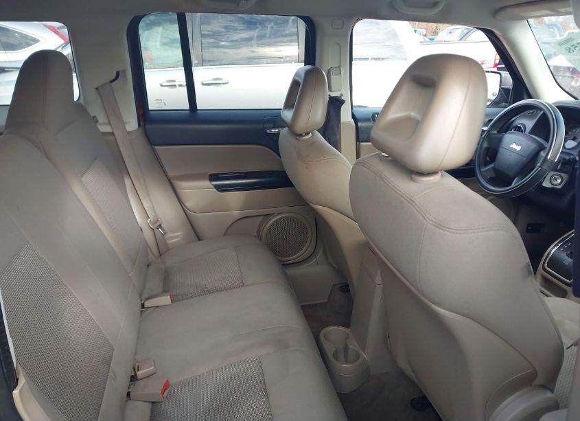 Photo 8 of 2009 Jeep Patriot SPORT (VIN 1J4FT28B99D159392)