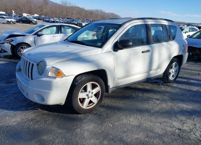 Photo 2 of 2009 Jeep Compass SPORT (VIN 1J4FT47B49D134137)