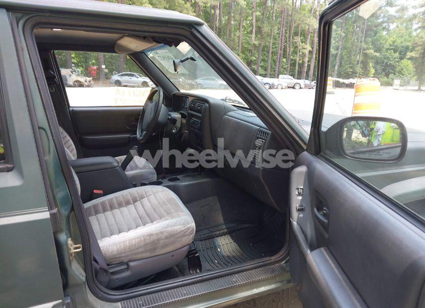 Photo 5 of 2000 Jeep Cherokee SPORT (VIN 1J4FT48S4YL239358)