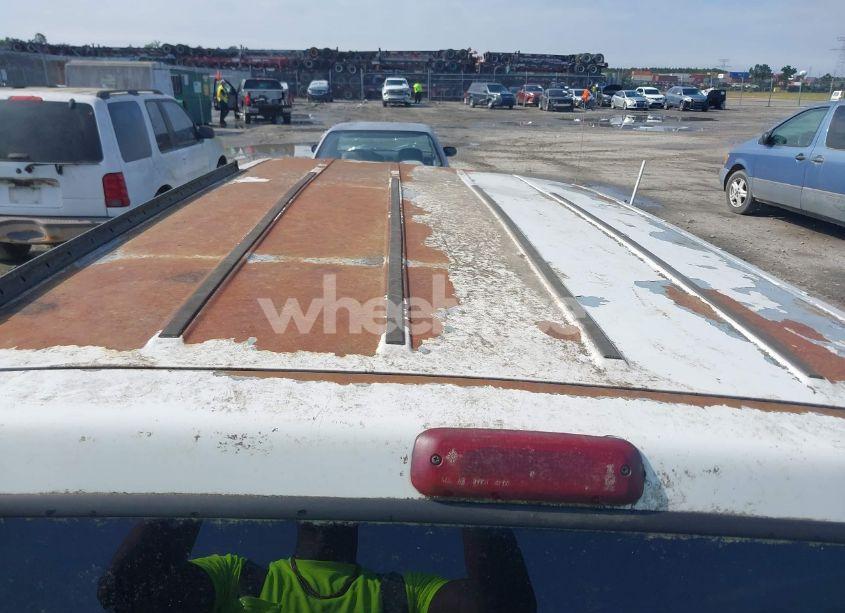 Photo 12 of 2000 Jeep Cherokee SPORT (VIN 1J4FT48SXYL106040)