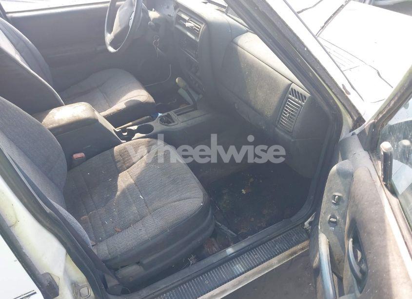 Photo 5 of 2000 Jeep Cherokee SPORT (VIN 1J4FT48SXYL106040)