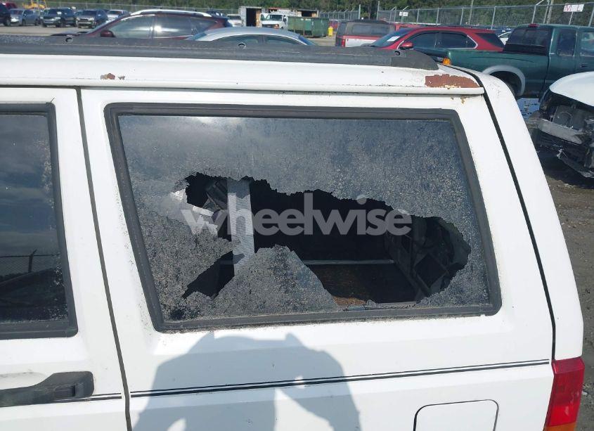 Photo 6 of 2000 Jeep Cherokee SPORT (VIN 1J4FT48SXYL106040)