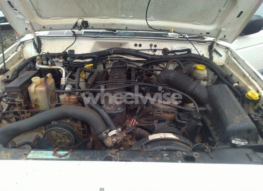 Photo 10 of 2000 Jeep Cherokee SPORT (VIN 1J4FT48SXYL115496)