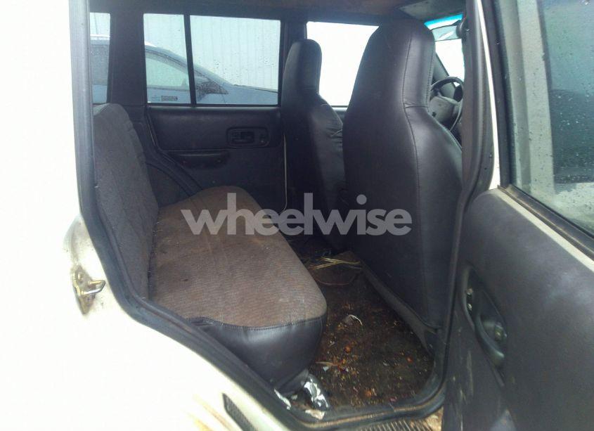 Photo 8 of 2000 Jeep Cherokee SPORT (VIN 1J4FT48SXYL115496)