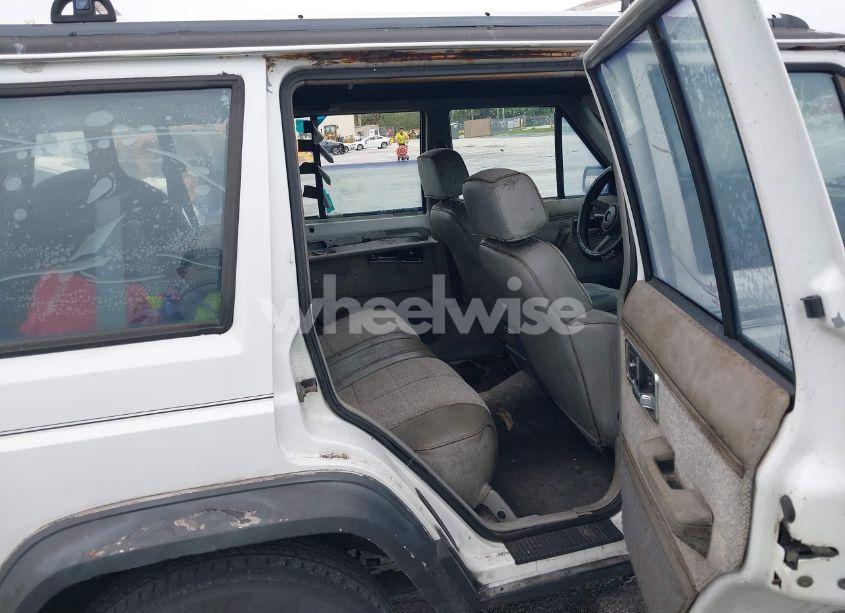 Photo 8 of 1992 Jeep Cherokee LAREDO (VIN 1J4FT58S9NL219107)