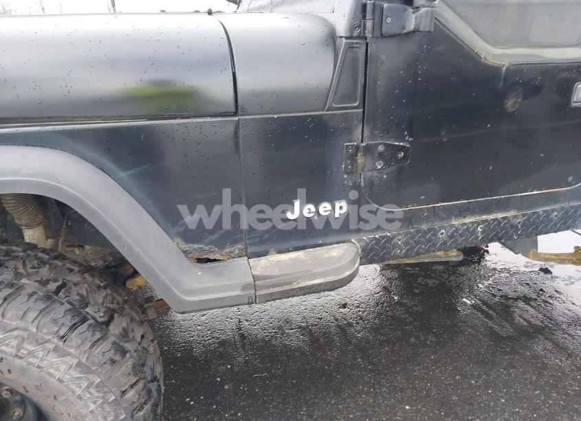 Photo 16 of 1995 Jeep Wrangler / YJ S/RIO GRANDE (VIN 1J4FY19P0SP258399)