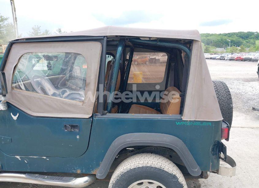 Photo 6 of 1995 Jeep Wrangler / YJ S/RIO GRANDE (VIN 1J4FY19P1SP249453)