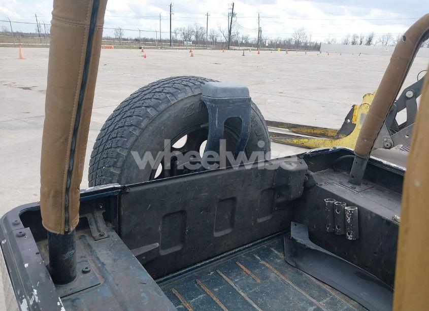 Photo 8 of 1995 Jeep Wrangler / YJ S/RIO GRANDE (VIN 1J4FY19P1SP250375)