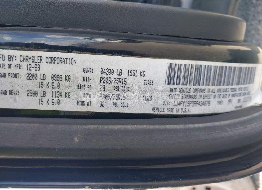 Photo 9 of 1994 Jeep Wrangler / YJ S (VIN 1J4FY19P3RP434078)