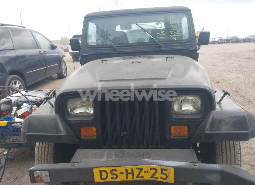 Photo 6 of 1995 Jeep Wrangler / YJ S/RIO GRANDE (VIN 1J4FY19P4SP242027)