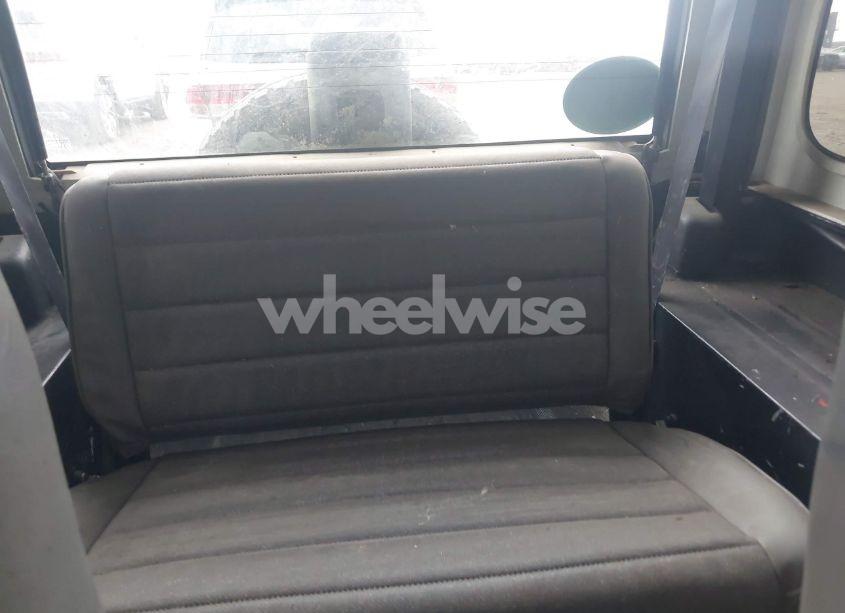 Photo 8 of 1995 Jeep Wrangler / YJ S/RIO GRANDE (VIN 1J4FY19P4SP242027)