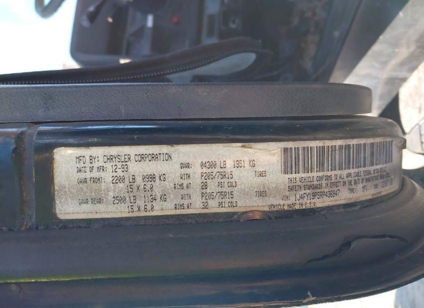 Photo 9 of 1994 Jeep Wrangler / YJ S (VIN 1J4FY19P5RP436947)