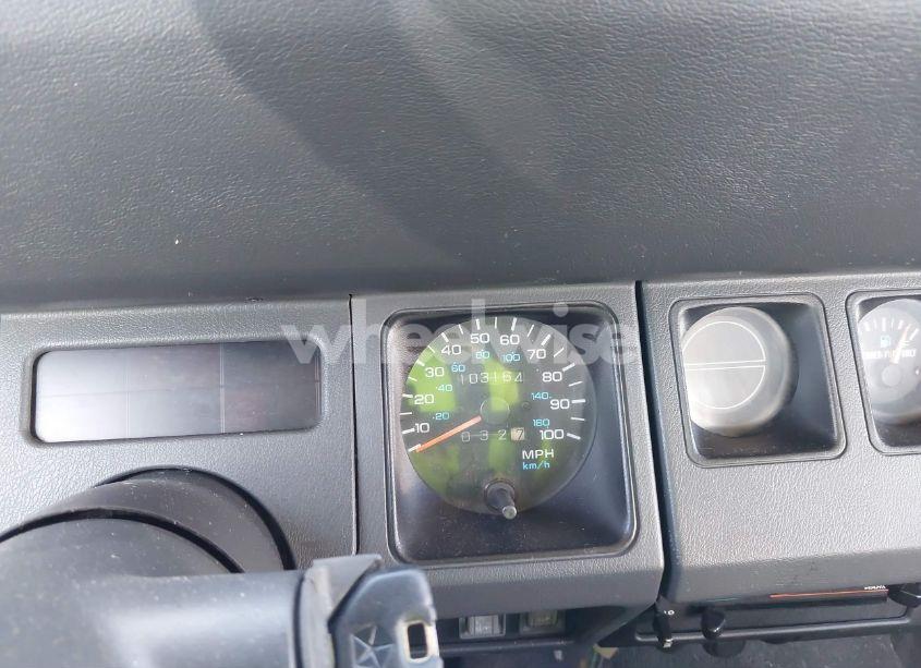 Photo 15 of 1995 Jeep Wrangler / YJ S/RIO GRANDE (VIN 1J4FY19P6SP243356)