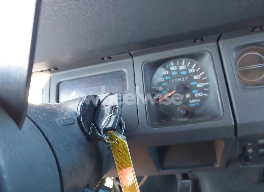 Photo 11 of 1995 Jeep Wrangler / YJ S/RIO GRANDE (VIN 1J4FY19P8SP241284)