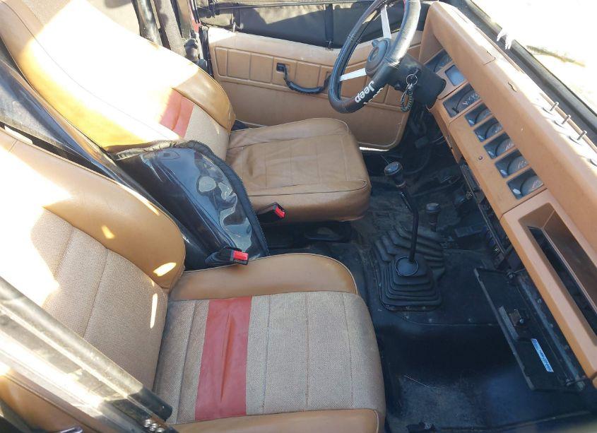 Photo 5 of 1994 Jeep Wrangler / YJ S (VIN 1J4FY19P9RP407922)