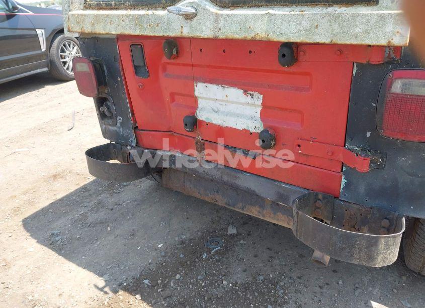 Photo 6 of 1994 Jeep Wrangler / YJ S (VIN 1J4FY19P9RP414286)