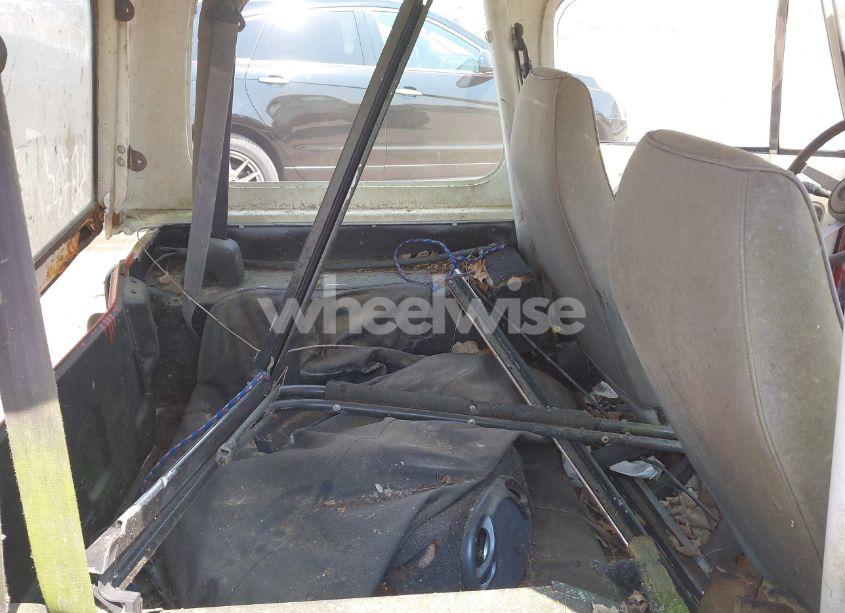 Photo 8 of 1994 Jeep Wrangler / YJ S (VIN 1J4FY19P9RP414286)