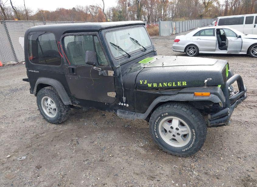 1993 Jeep Wrangler / YJ S (VIN 1J4FY19PXPP221531) main photo