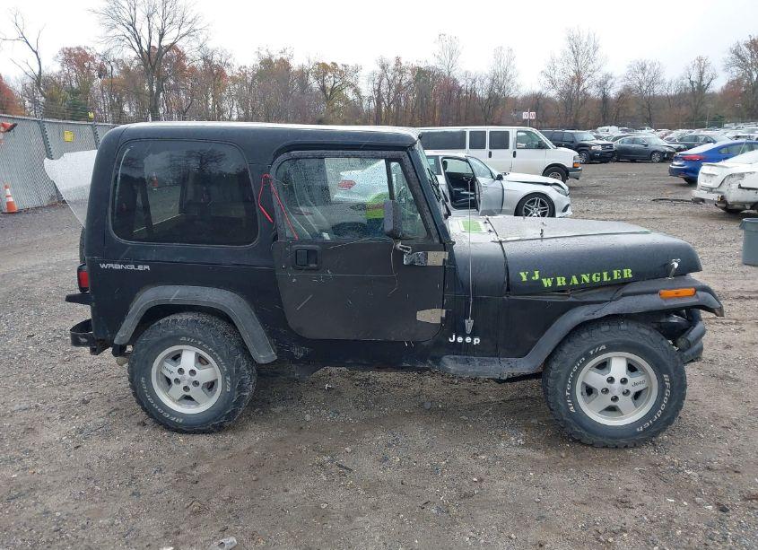 Photo 13 of 1993 Jeep Wrangler / YJ S (VIN 1J4FY19PXPP221531)