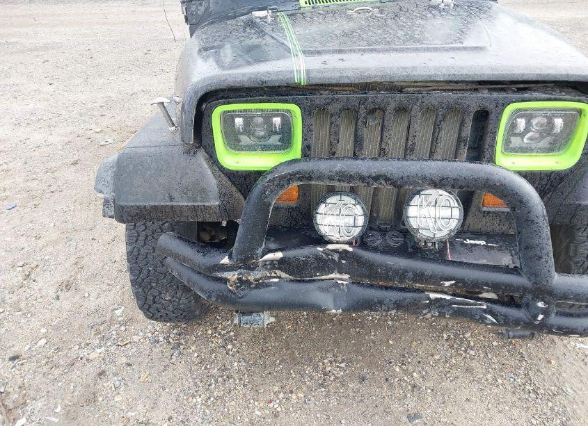 Photo 6 of 1993 Jeep Wrangler / YJ S (VIN 1J4FY19PXPP221531)