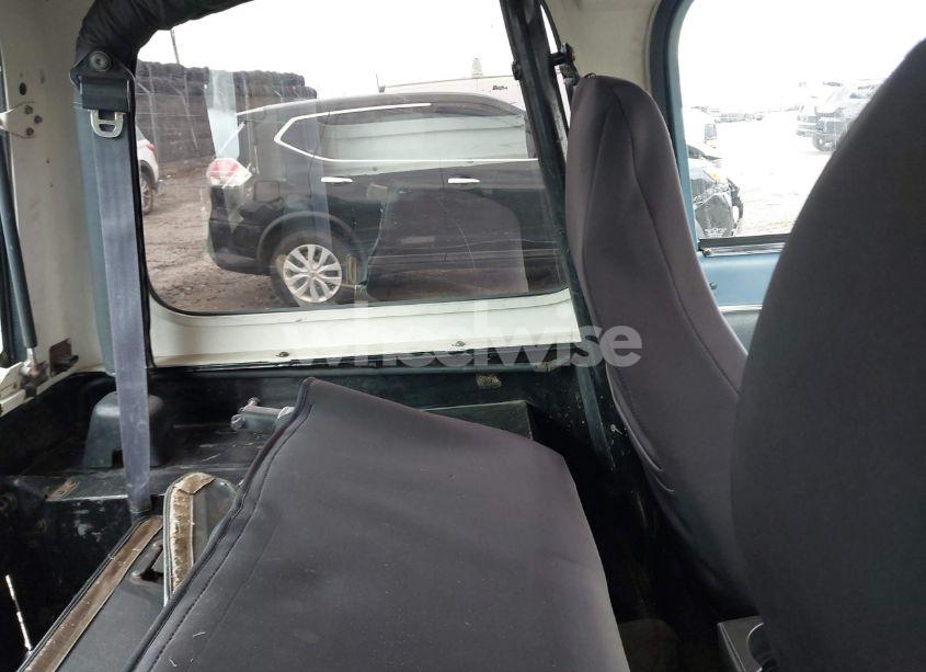 Photo 8 of 1993 Jeep Wrangler / YJ S (VIN 1J4FY19PXPP225417)