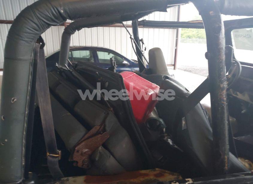 Photo 8 of 1993 Jeep Wrangler / YJ S (VIN 1J4FY19PXPP258501)