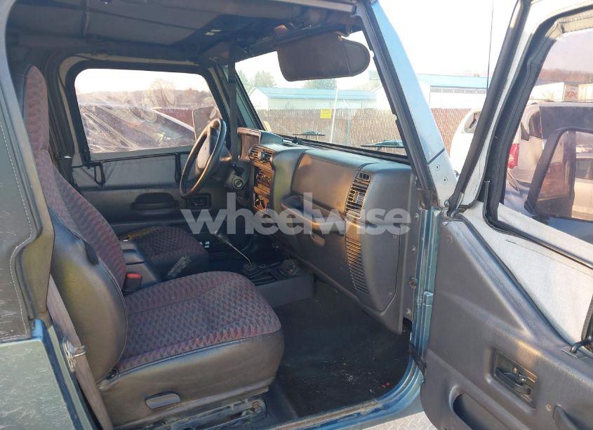 Photo 5 of 1999 Jeep Wrangler / TJ SPORT (VIN 1J4FY19S3XP433305)