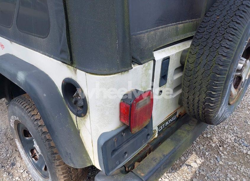 Photo 15 of 1998 Jeep Wrangler SE (VIN 1J4FY29P0WP792787)